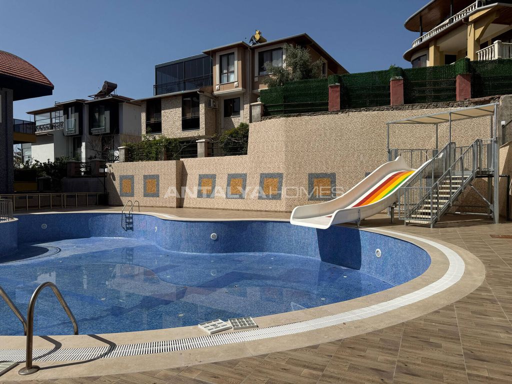 Property photo 3 of 34