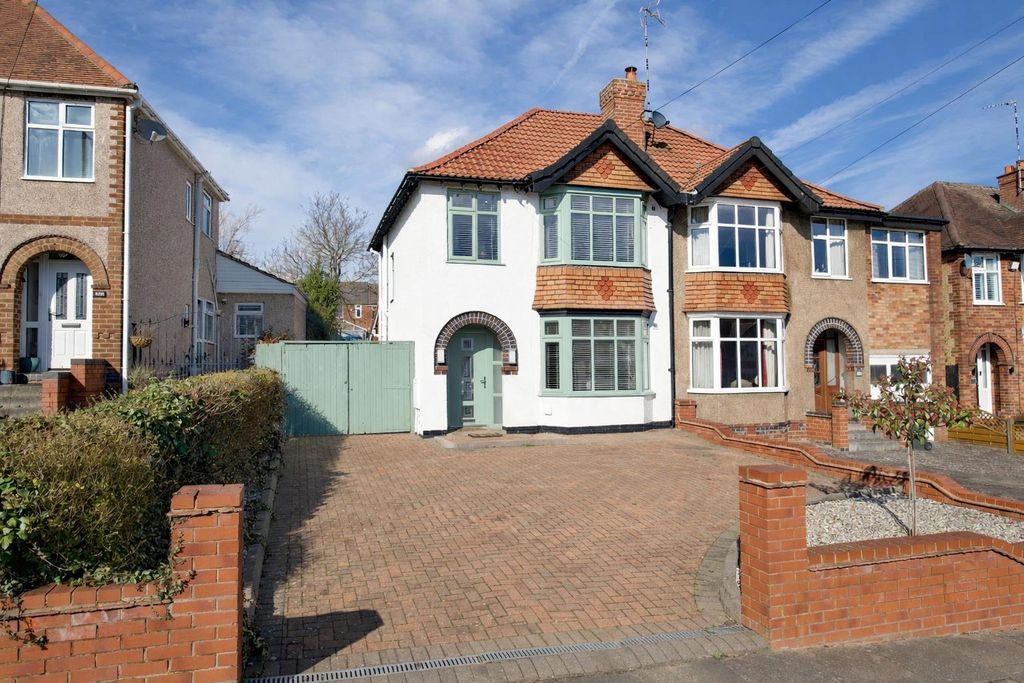 Property photo 1 of 17 Front