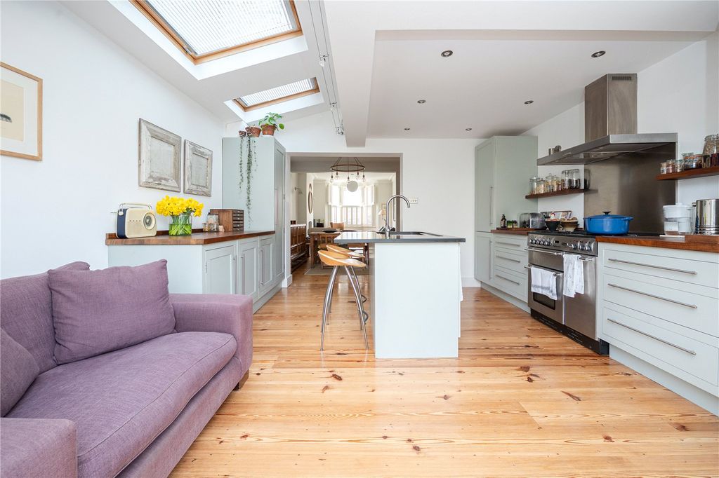 Property photo 3 of 24 Picture No. 6