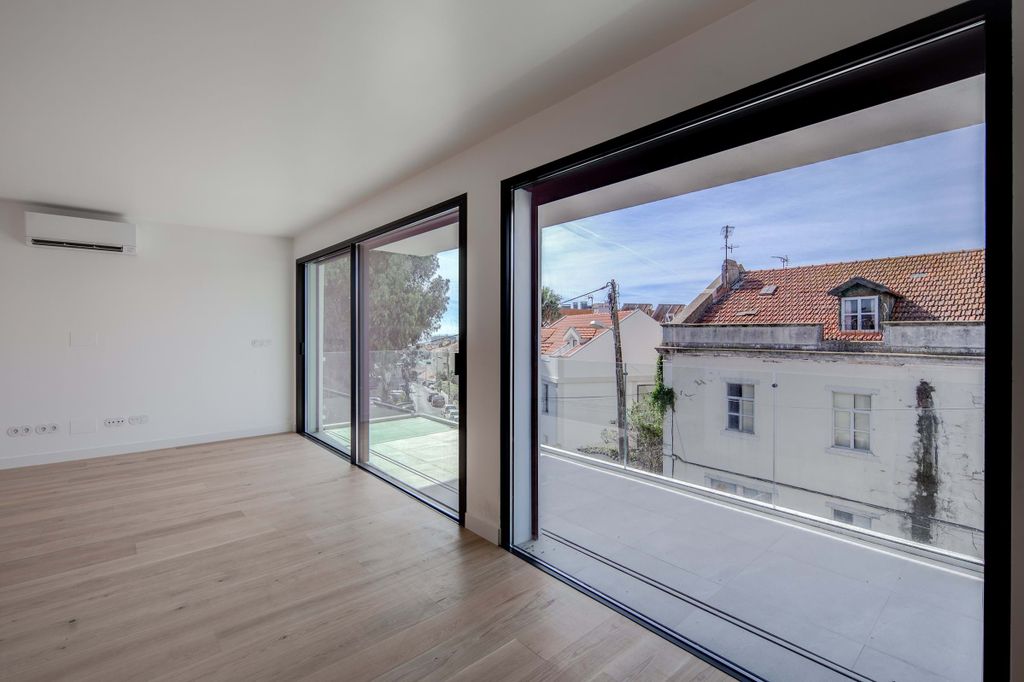 Property photo 3 of 52