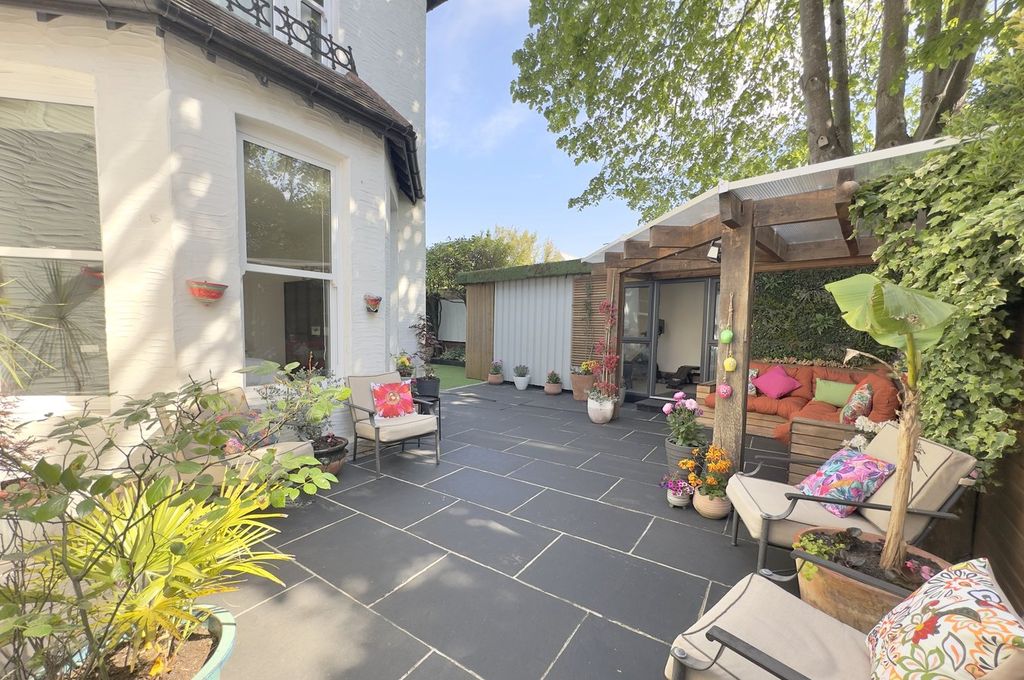 Additional image 19 of 3 bed flat for saleCavendish Road, Dean Park, Bournemouth BH1