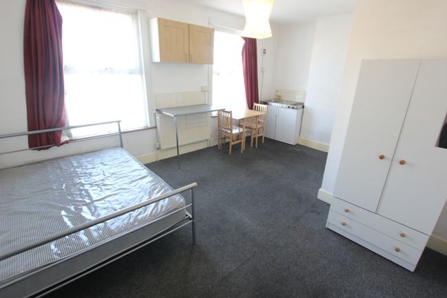 Property photo 2 of 4 Flat 4, 42 Cornwalli