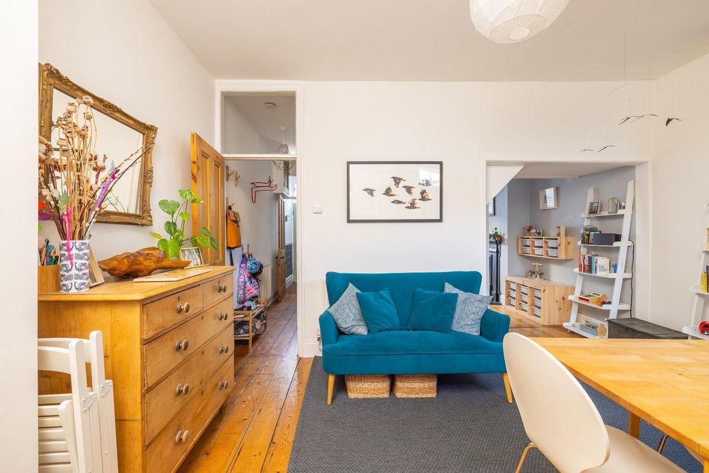 Property photo 1 of 32 Char0212.Jpg