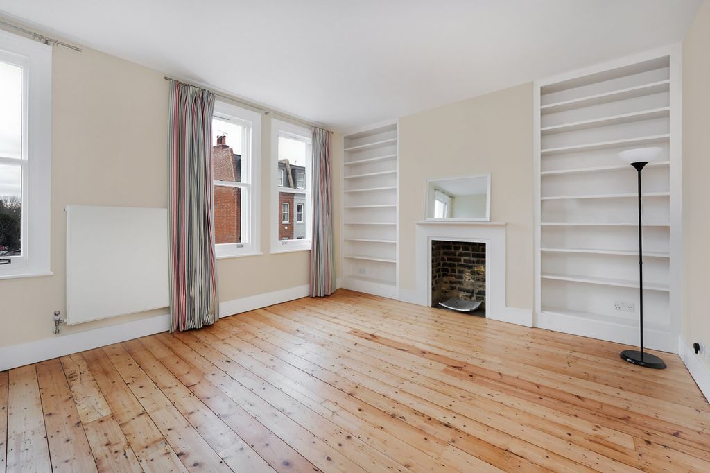 Property photo 3 of 13 Bedroom