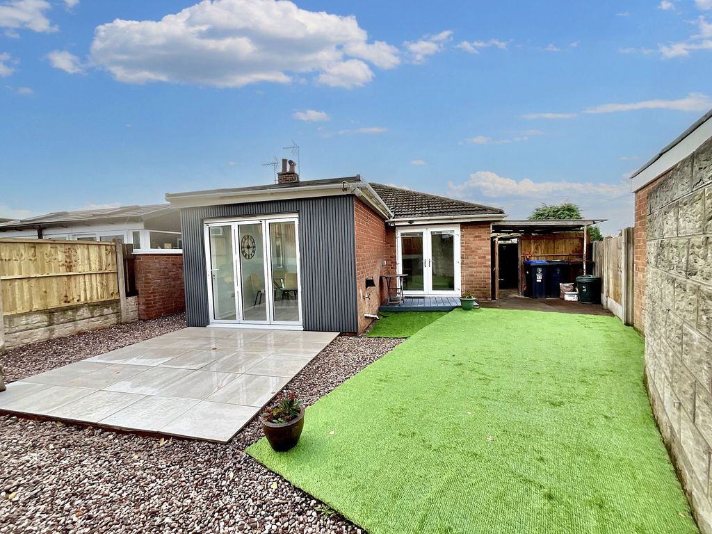 Property photo 2 of 27