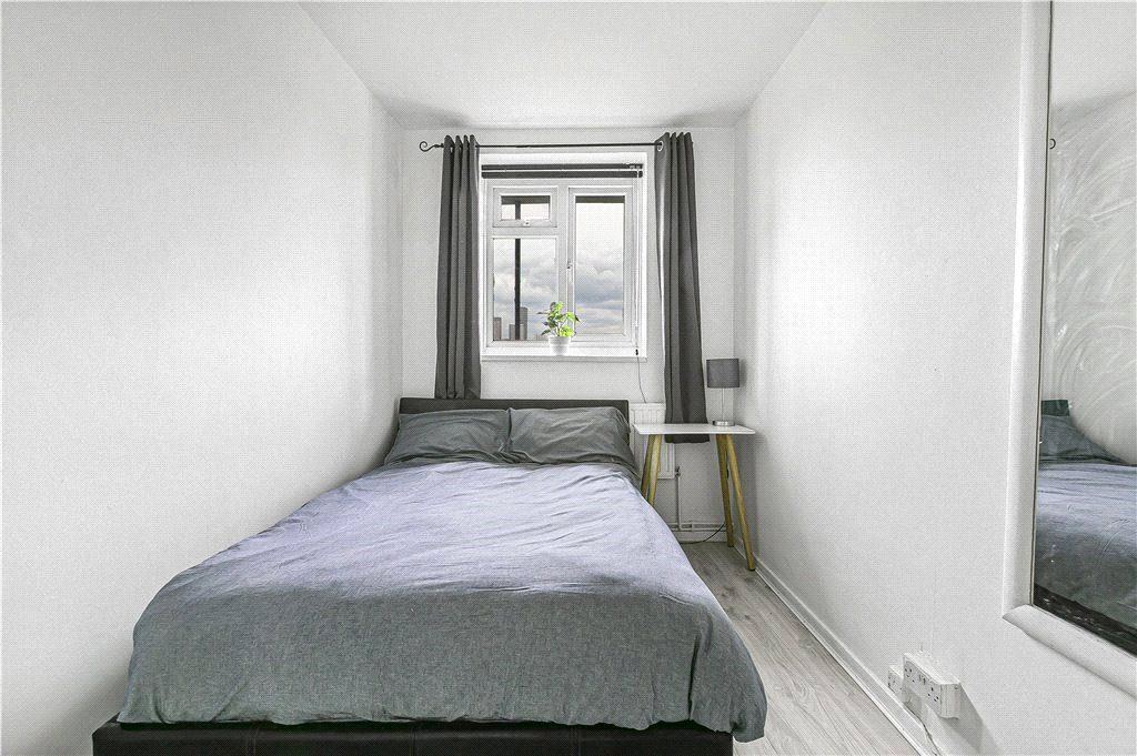 Property photo 1 of 4 Bedroom