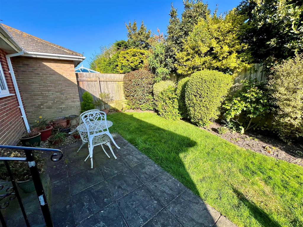 Property photo 3 of 11