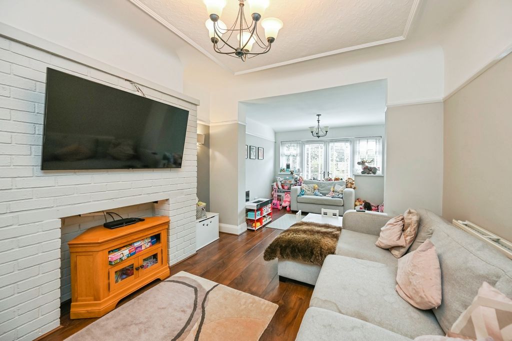 Property photo 2 of 26 Pbox-Img.Jpg