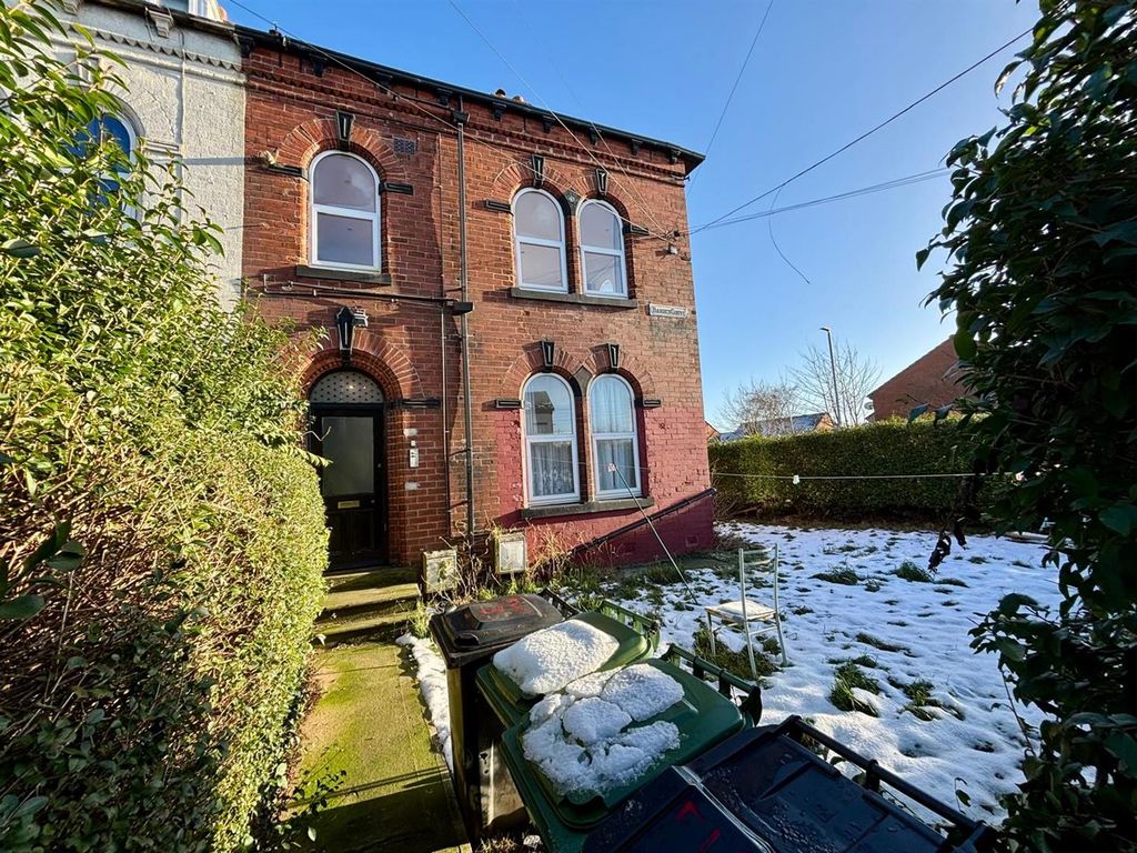 Property photo 1 of 6
