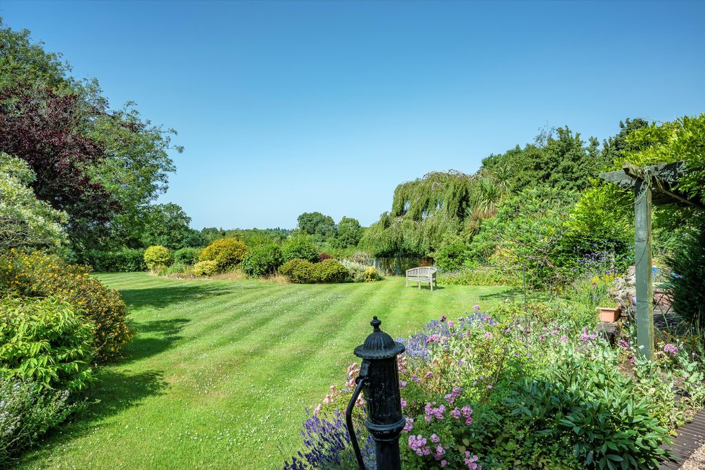 Property photo 2 of 31 Image