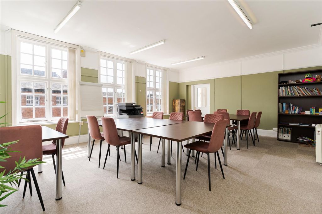 Property photo 1 of 7 1.Jpg