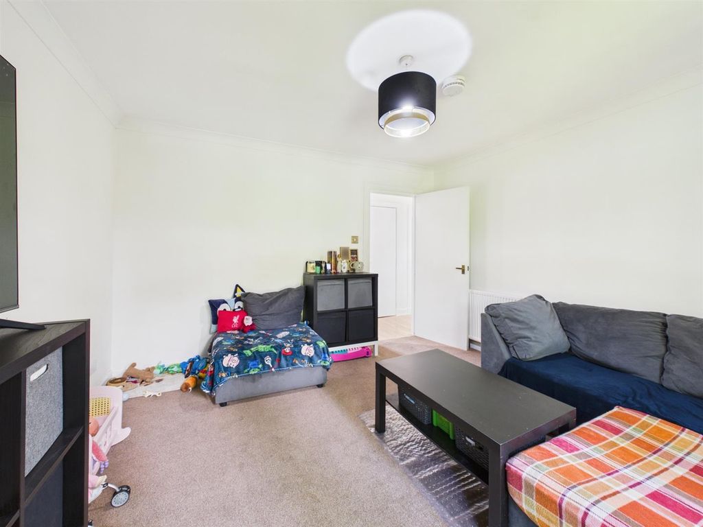Property photo 3 of 15 Cam03924G0-Pr0189-Still005.Jpg