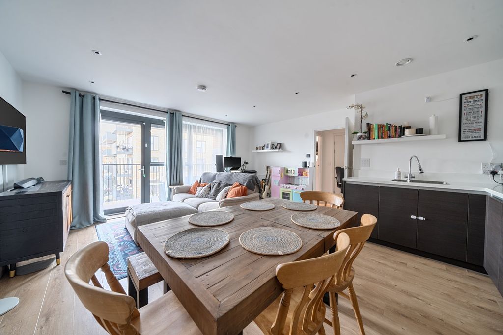 Property photo 3 of 18 Picture No. 15