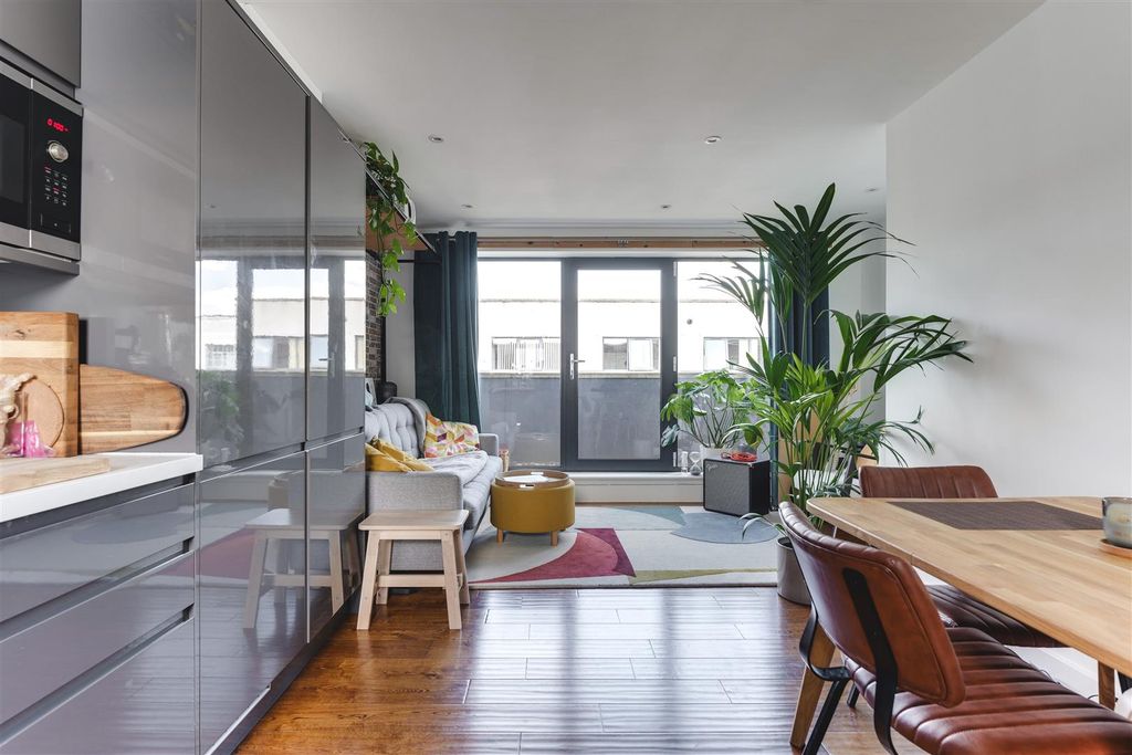 Property photo 1 of 20 Finn Apartments-2.Jpg