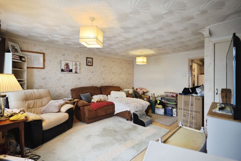 Property photo 3 of 8 Photo 11