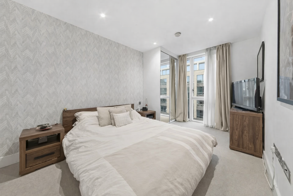 Property photo 3 of 23