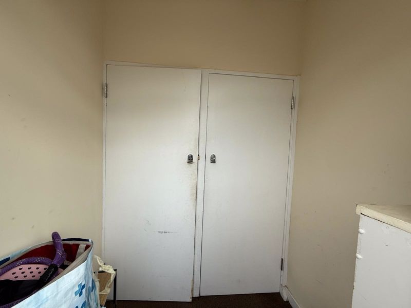Property photo 2 of 9 Photo 4