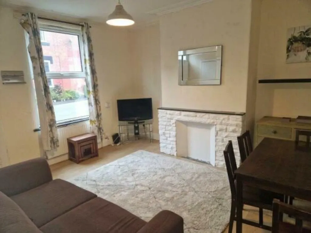 Property photo 1 of 5