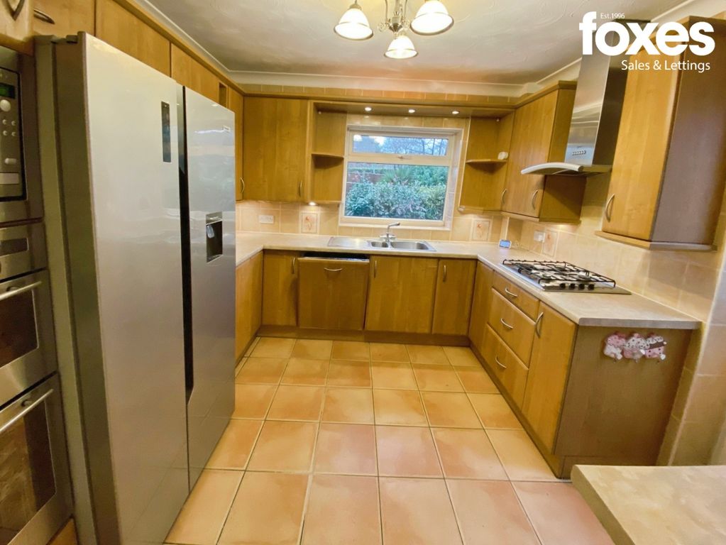 Property photo 2 of 17 4711743