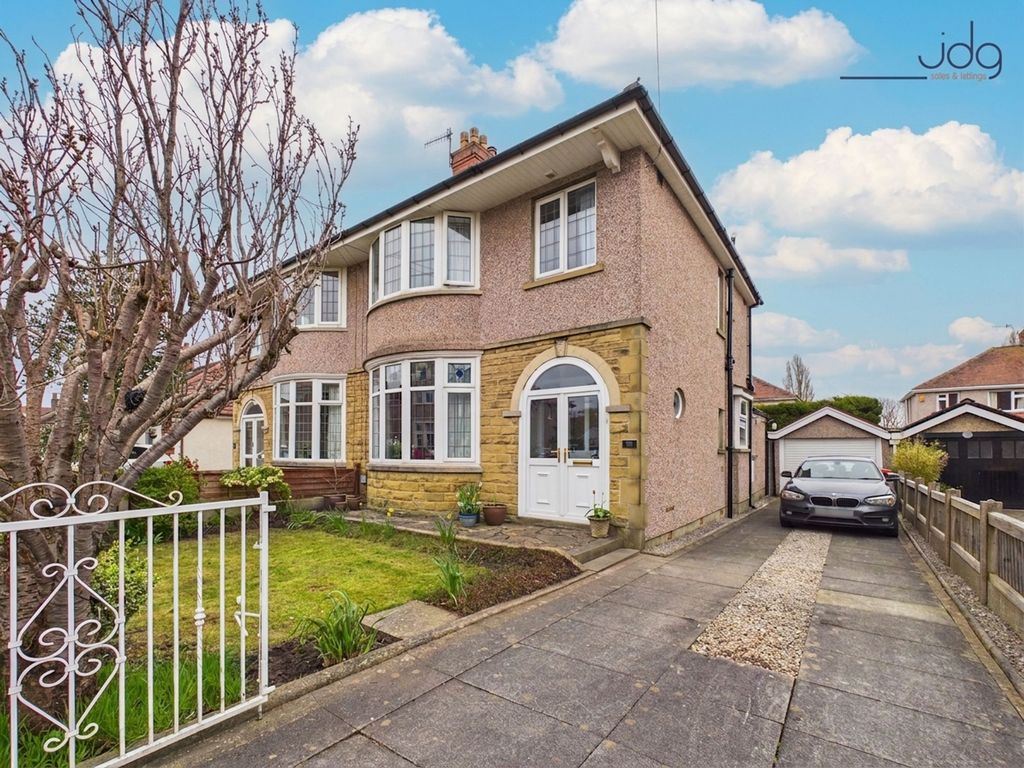 Property photo 1 of 23 Welcome To Lichfield Avenue