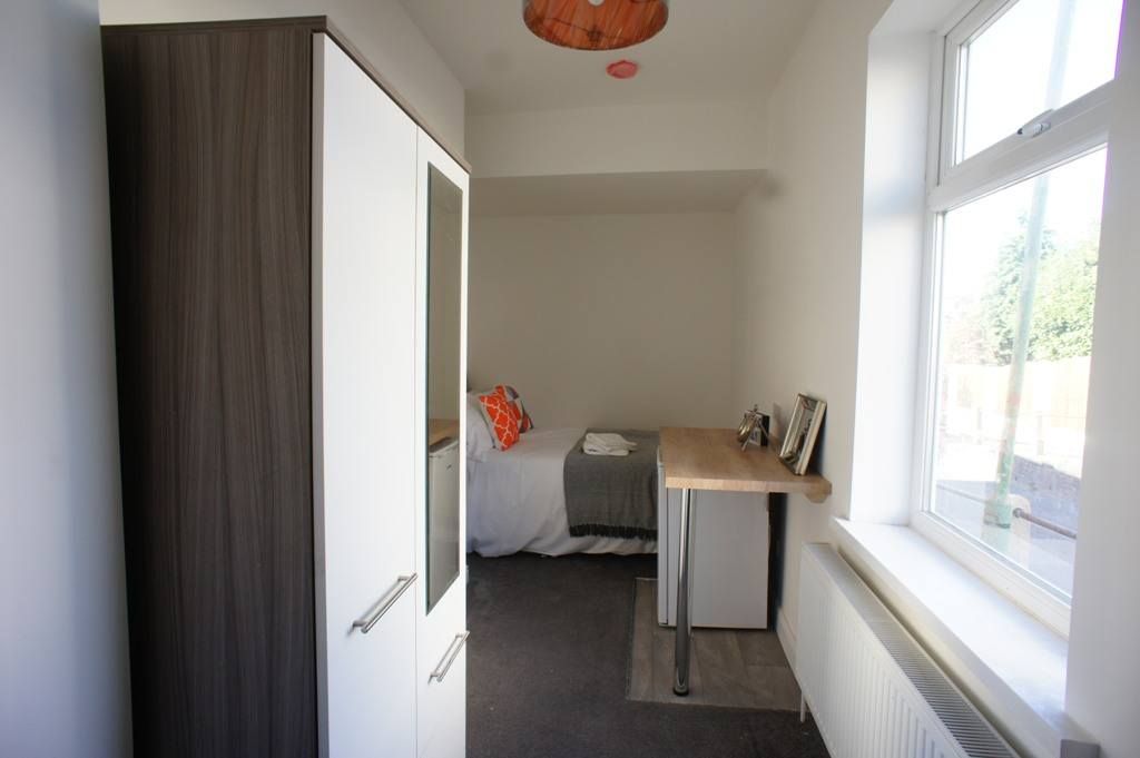 Property photo 2 of 2 Room