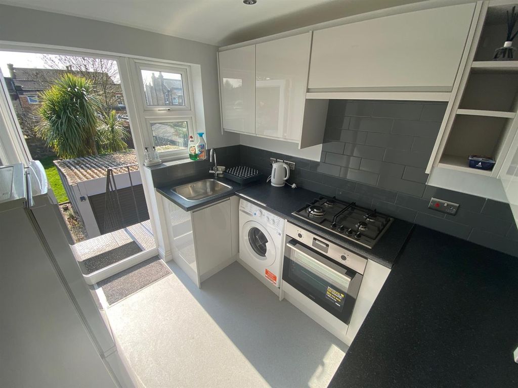 Property photo 2 of 16 Kitchen.Jpg