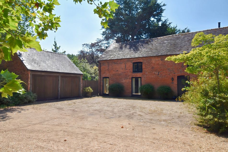Property photo 1 of 26 Front Aspect 1
