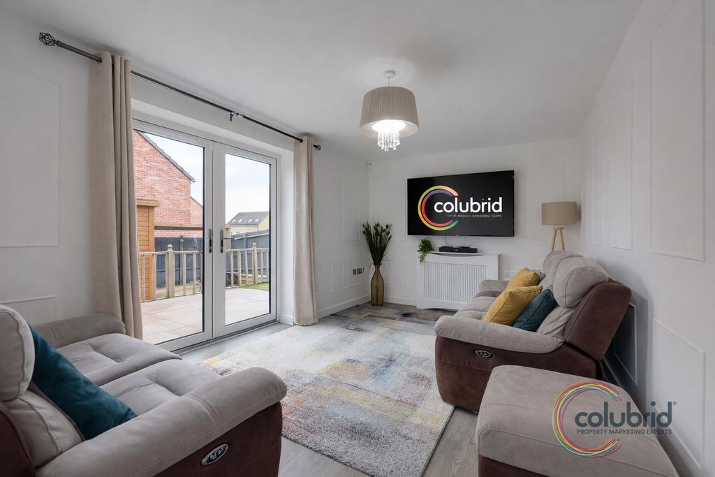 Property photo 2 of 19