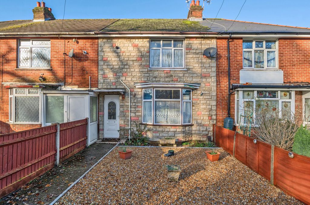 Property photo 1 of 12 1388081-4-693960F...