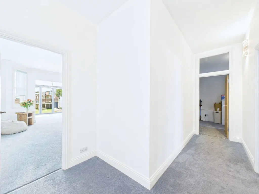 Property photo 3 of 16 Cam03987G0-Pr0196-Still001_1756284777083