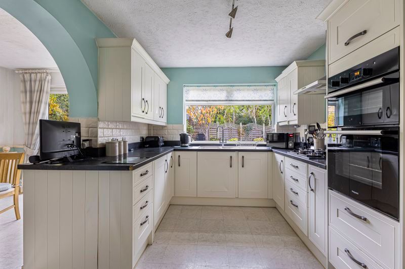 Property photo 3 of 19 Photo 9