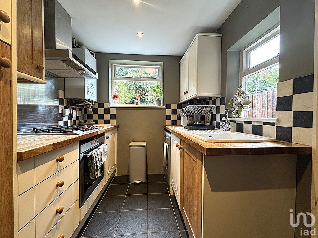 Property photo 2 of 11