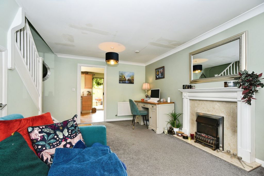 Property photo 3 of 16