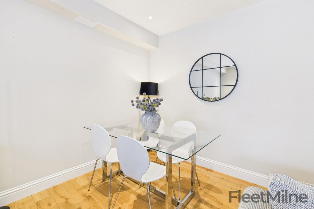 Property photo 3 of 14 Living/Dining Room