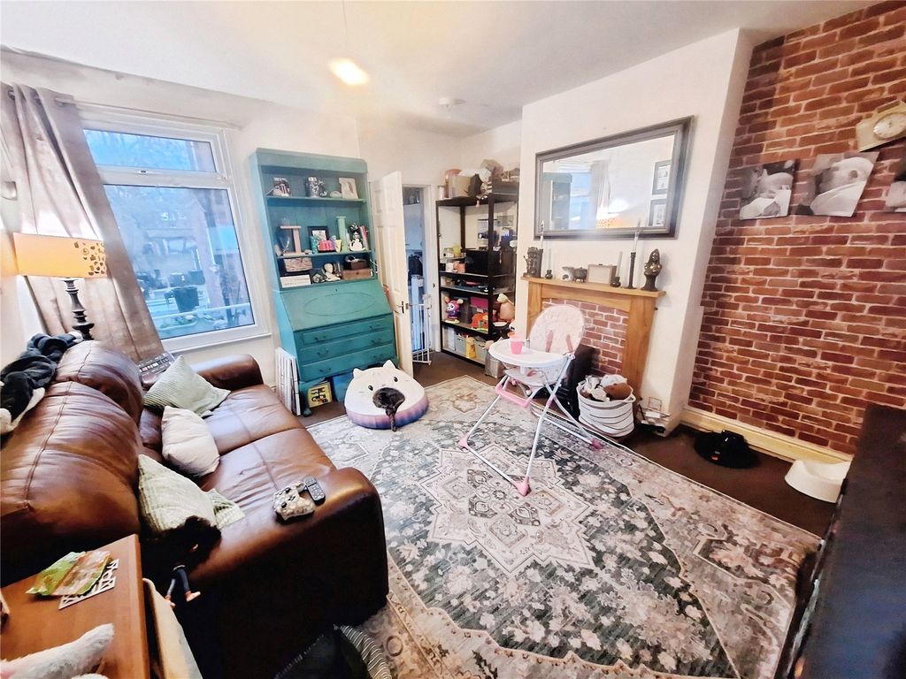 Property photo 3 of 9 Dining Room