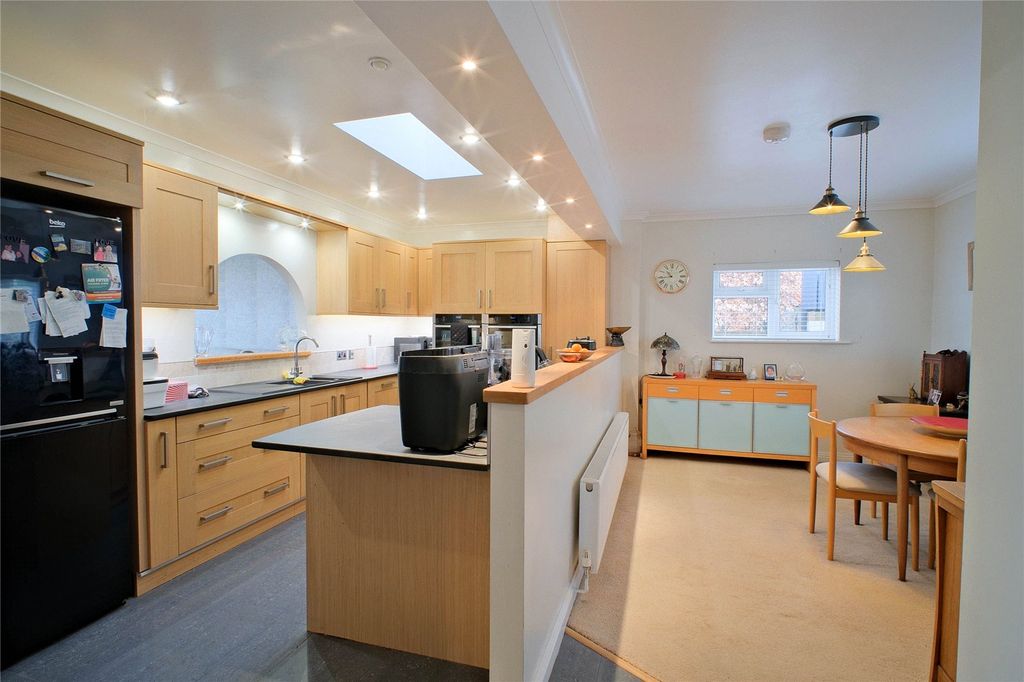 Property photo 3 of 21 Picture No. 15