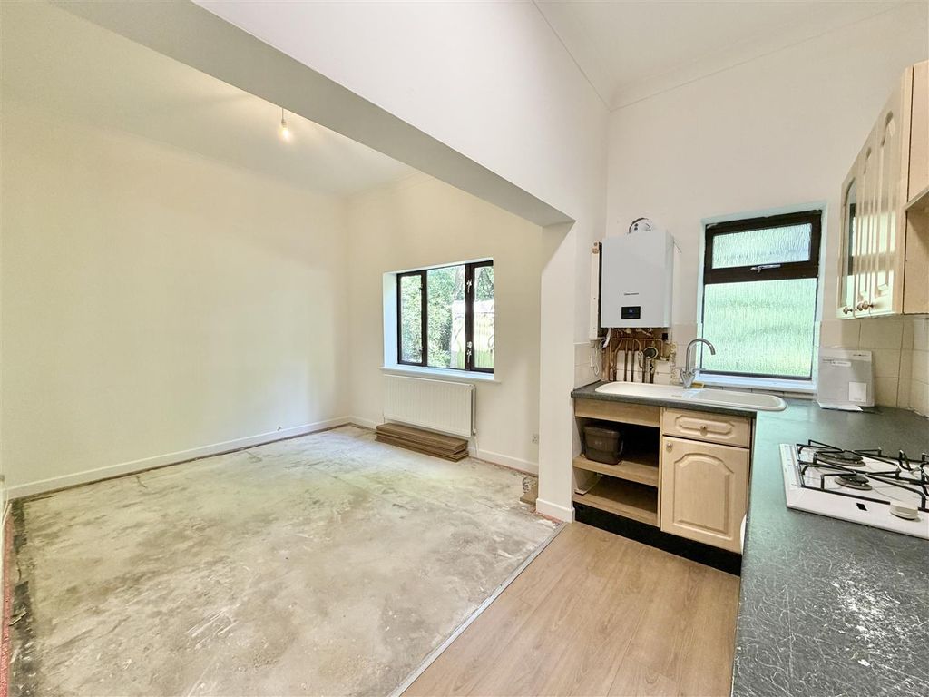 Property photo 3 of 10 Open Plan Living