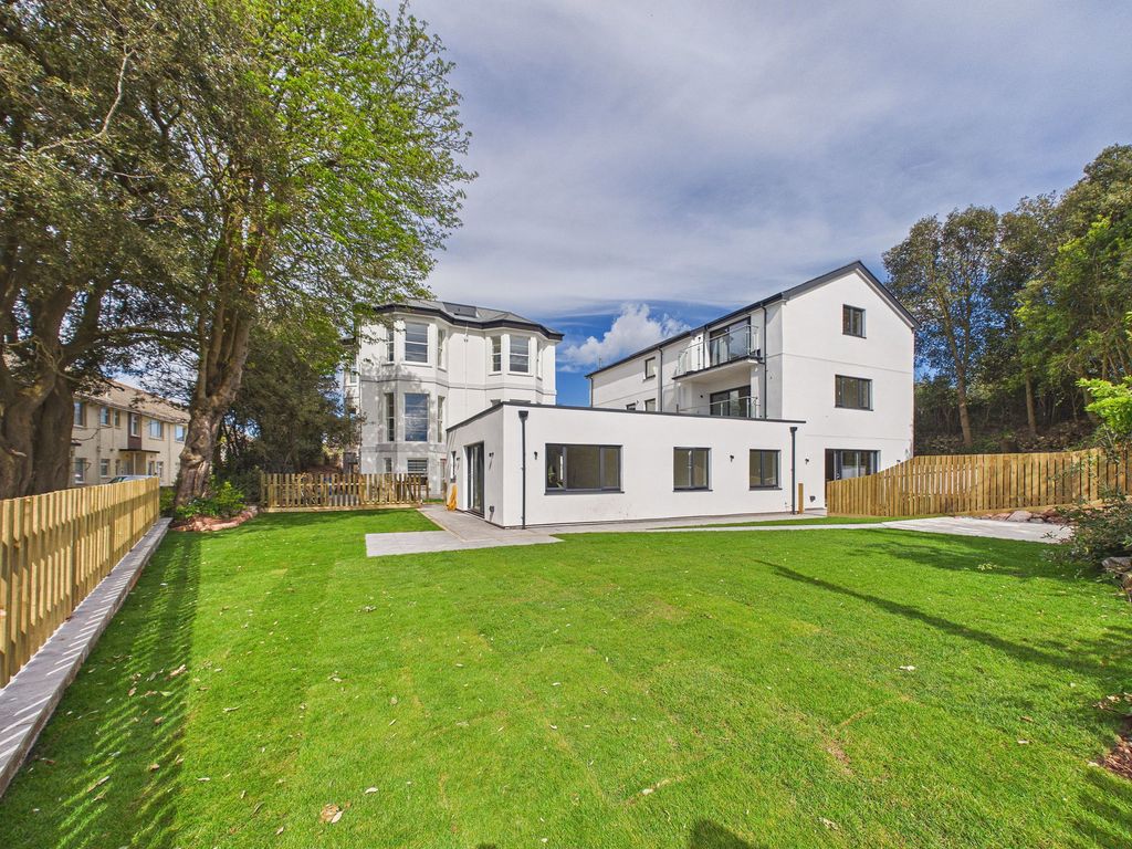 Property photo 3 of 24