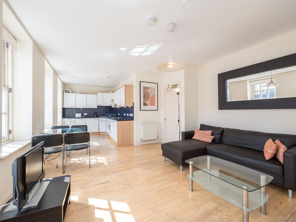 Property photo 2 of 10 Photo 2