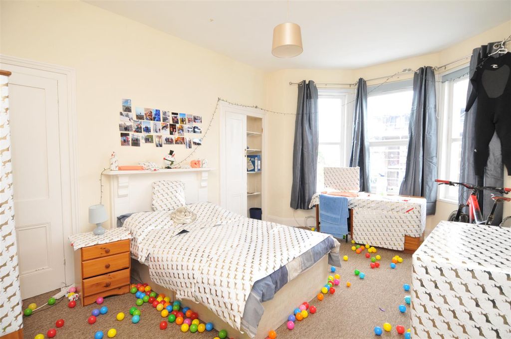 Property photo 3 of 7 4Lipsonrd009.Jpg