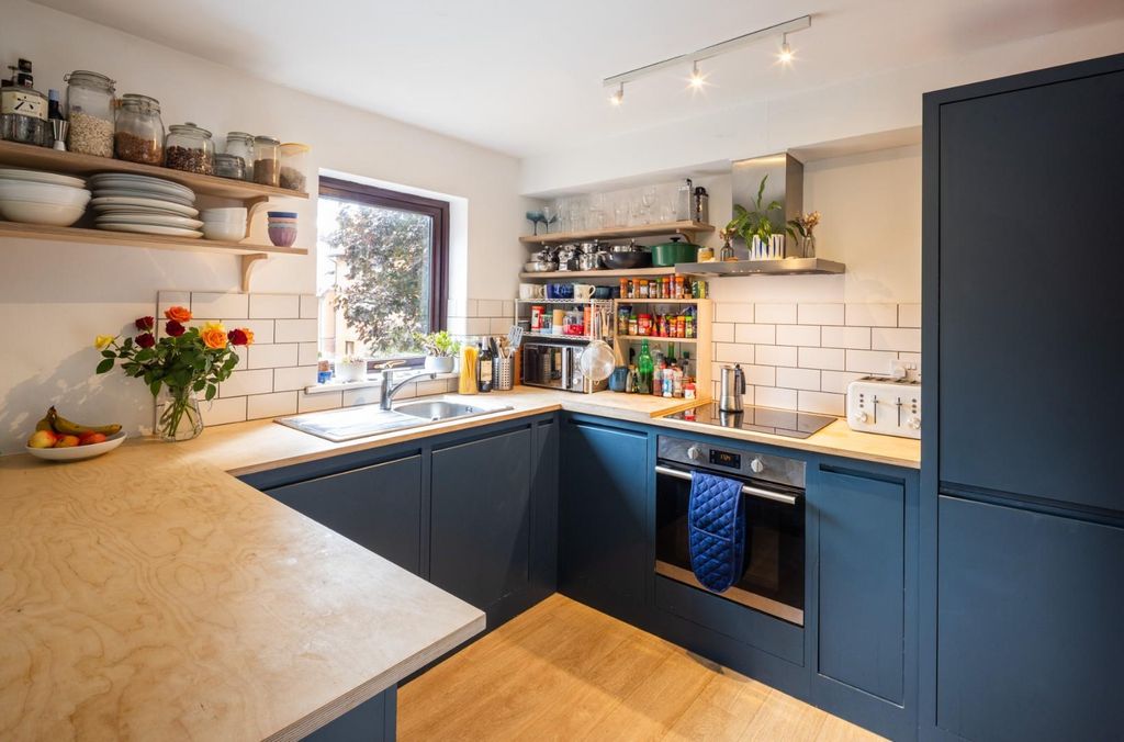 Property photo 1 of 16 Flat 6 Ashman Court Images_Lowres_1.Jpg