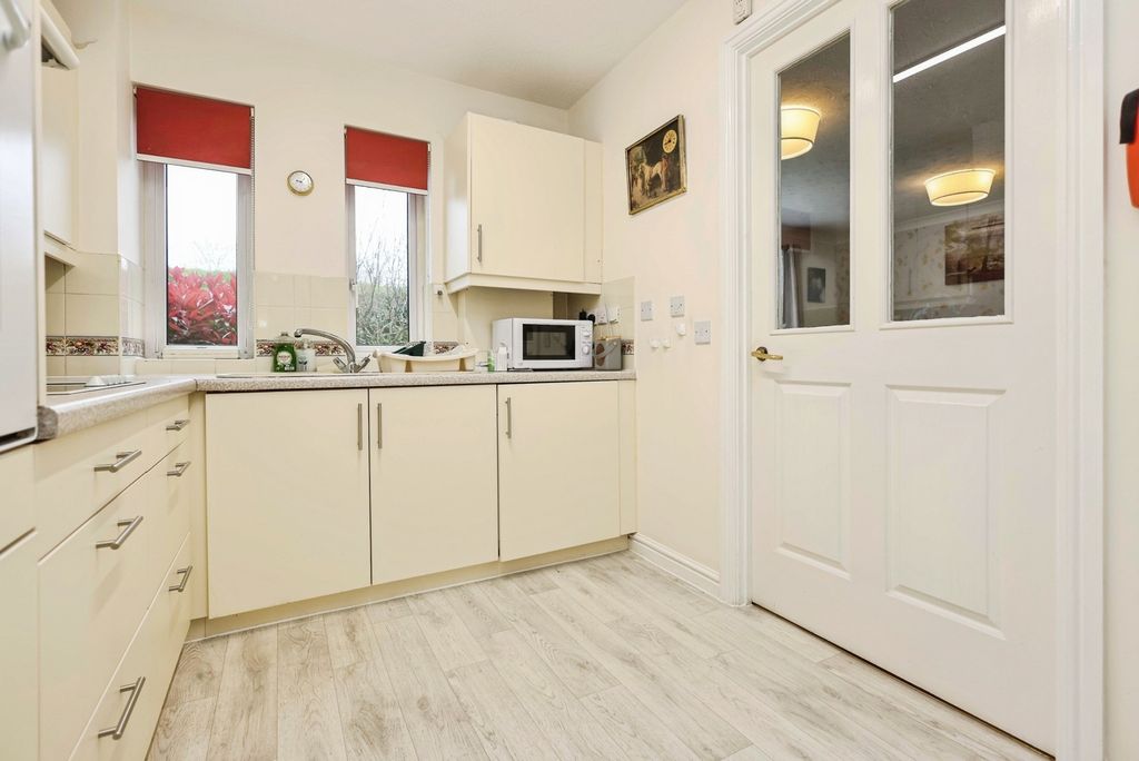 Property photo 3 of 18 Pbox-Img.Jpg