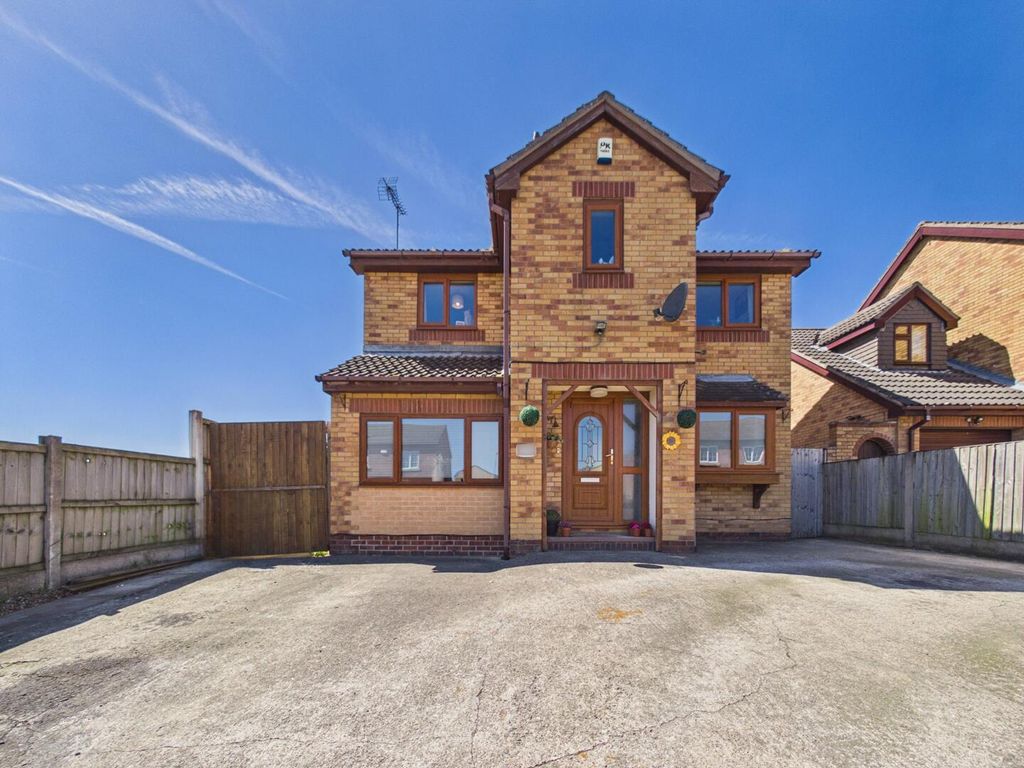 Property photo 1 of 15 Front (Exterior)