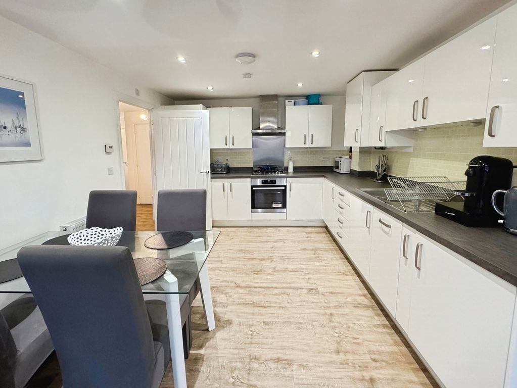 Property photo 3 of 12 Pbox-Img.Jpg