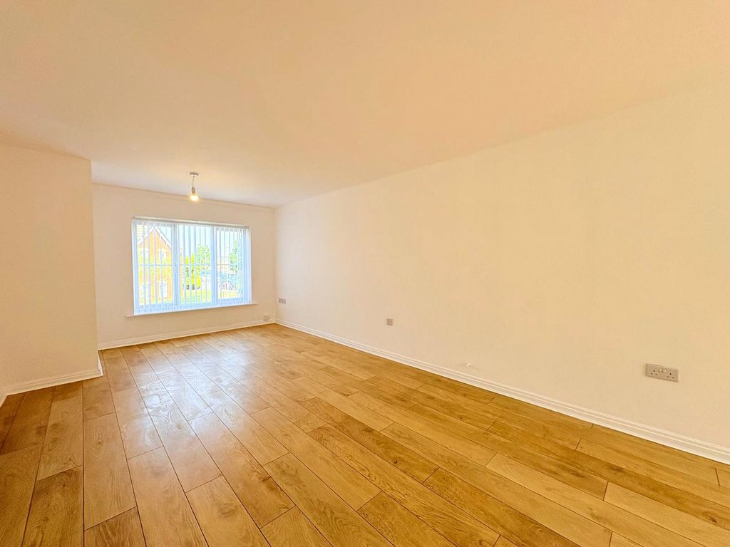 Property photo 3 of 13 Picture No. 07