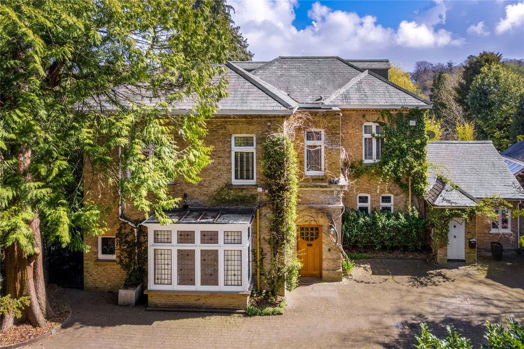 Property photo 1 of 35 Sunnyside House