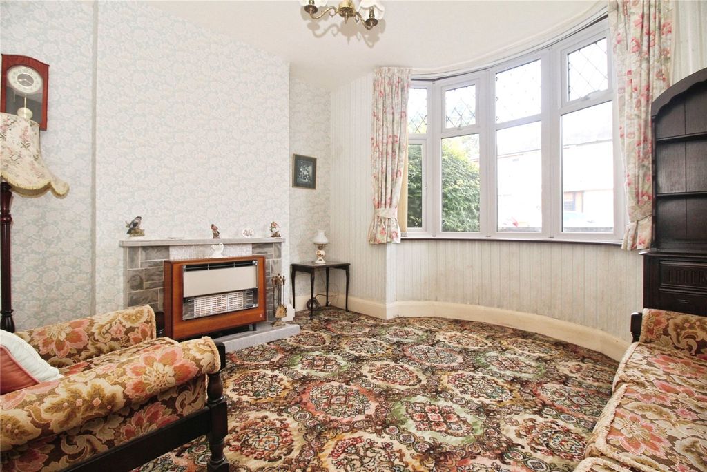 Property photo 3 of 14 Dining/Sitting Room
