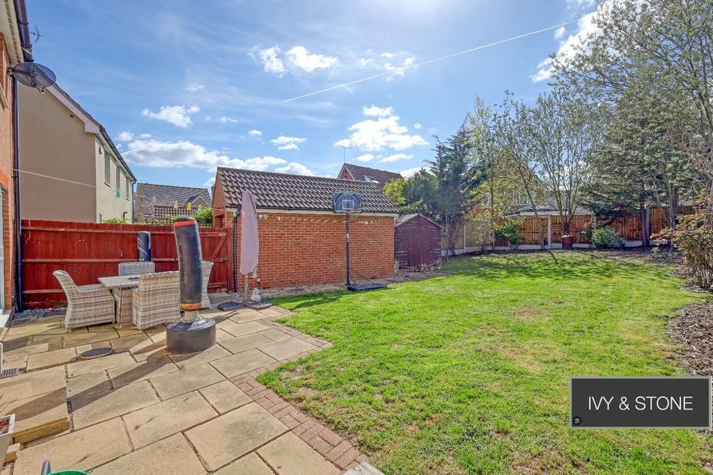 Property photo 2 of 16 4970721