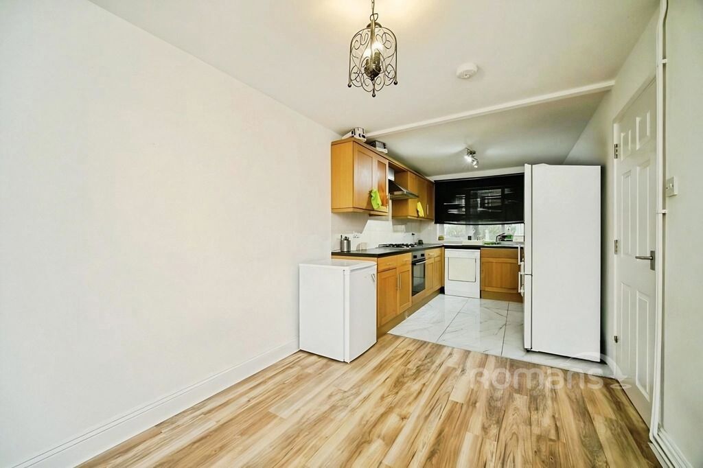 Property photo 2 of 8 Pbox-Img.Jpg