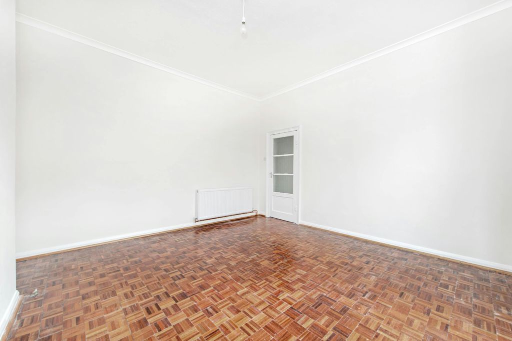 Property photo 2 of 10 Reception Room